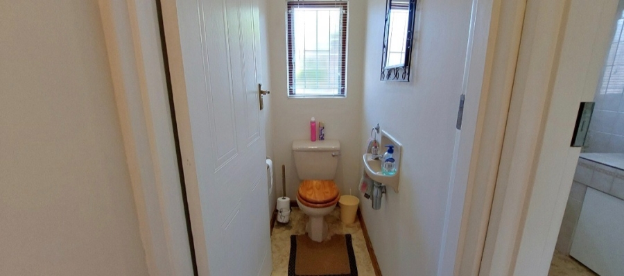 2 Bedroom Property for Sale in Gonubie Eastern Cape